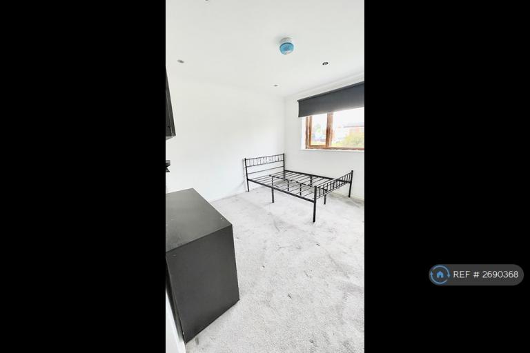 1 bedroom in Holly Road, Wainscott, Rochester, ME2 (#2690368)