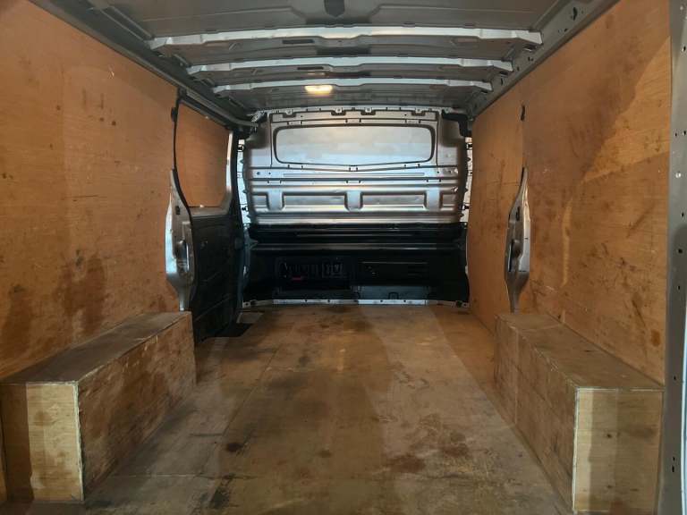 2021 Renault Trafic 2.0 dCi ENERGY 30 Sport LWB Standard Roof Euro 6 (s/s) 5dr PANEL VAN Diesel M...