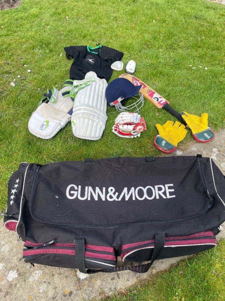 Cricket kit including bat, bag, helmet, gloves, padded t shirt 