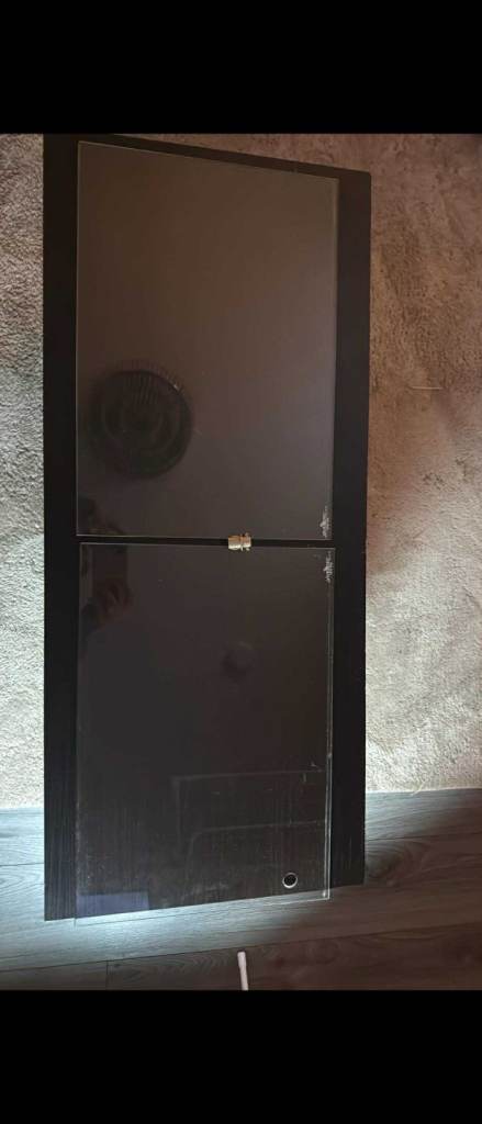 Large snake reptile cage witn heat lamp