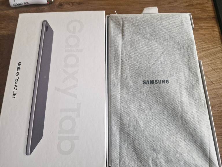 Samsung Galaxy Tab A7 Lite  wifi and sim – like  New