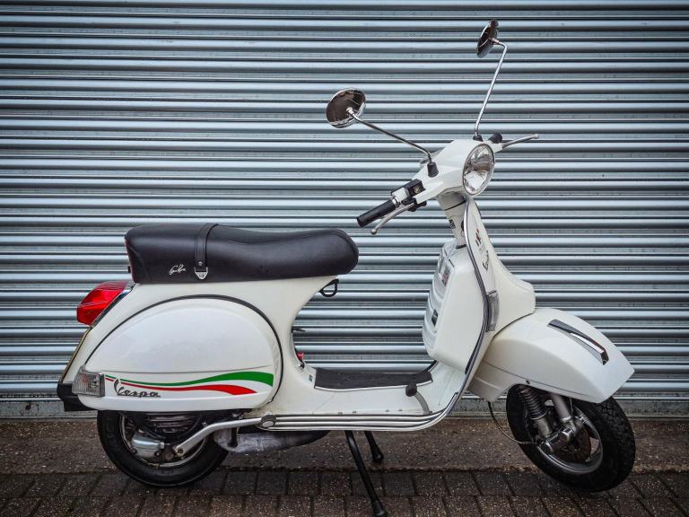 Vespa PX 125 150th Anniversary Special