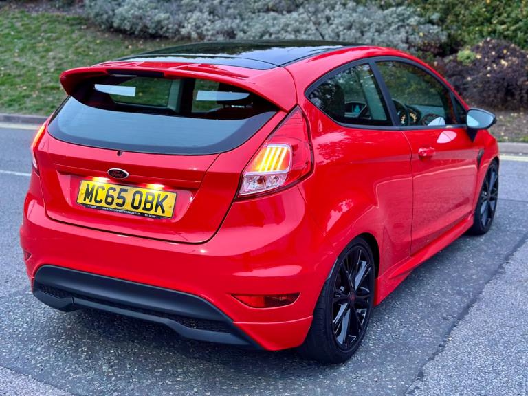 2016 Ford Fiesta 1.0 EcoBoost 140 Zetec S Red 3dr HATCHBACK Petrol Manual