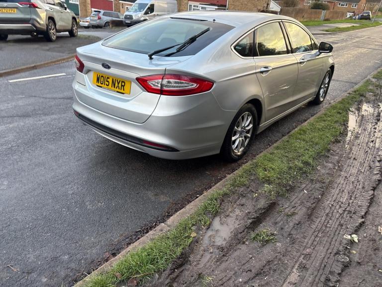 2015 Ford Mondeo 2.0 TDCi ECOnetic Zetec Euro 6 (s/s) 5dr Diesel