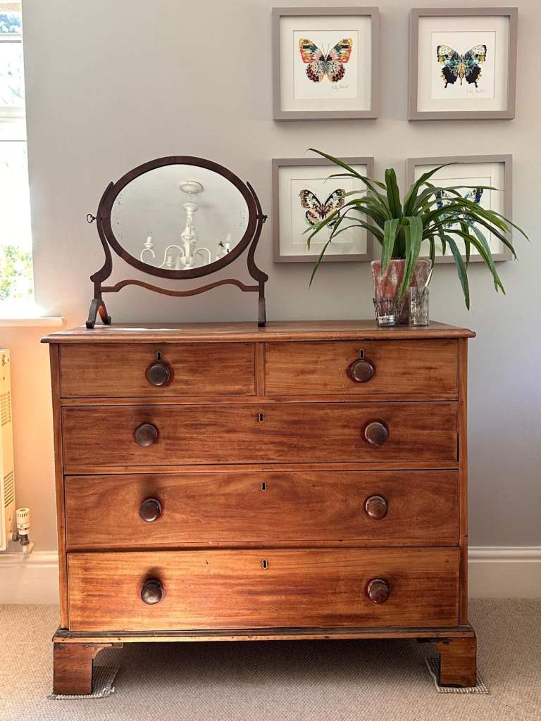 Antique Chest of Drawers – Solid Pine