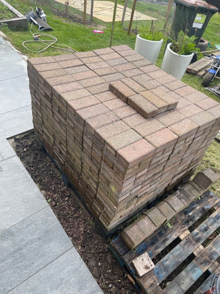 Reclaimed block paving