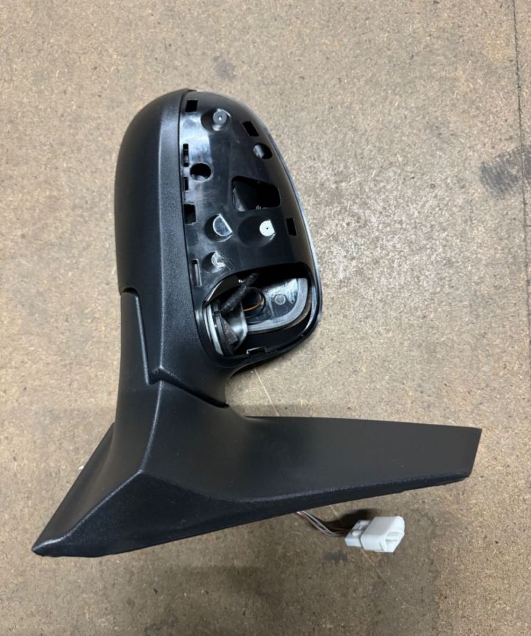 Brand new Genuine Ford KA Front O/S Right Outer Wing Mirror 1751719