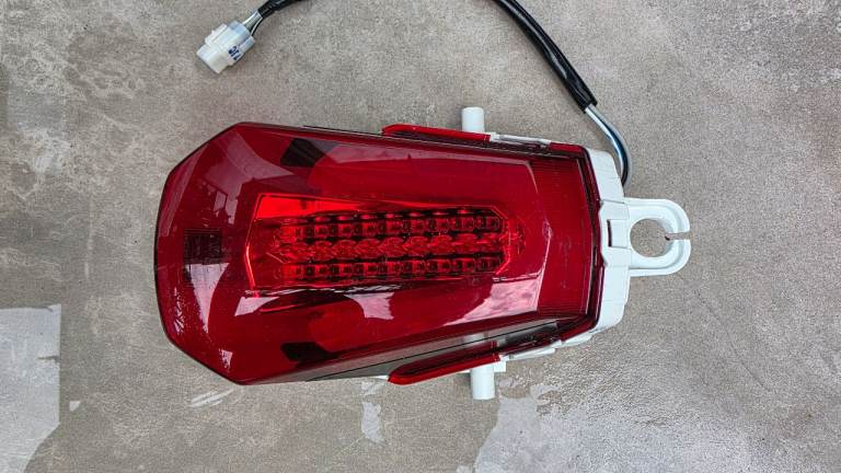 Suzuki GSXR1000 GSXR rear light assembly OEM Genuine 2018
