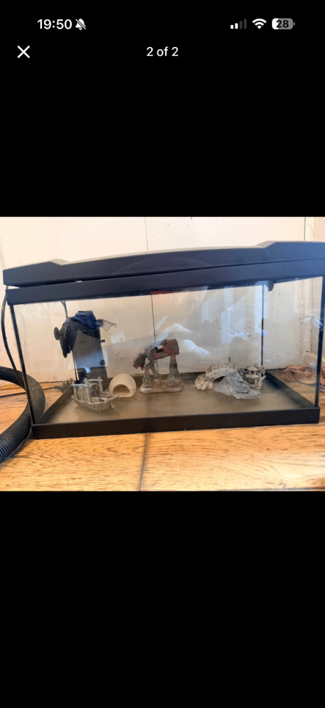 Fish Tank with Ornaments and Filter – No Leaks