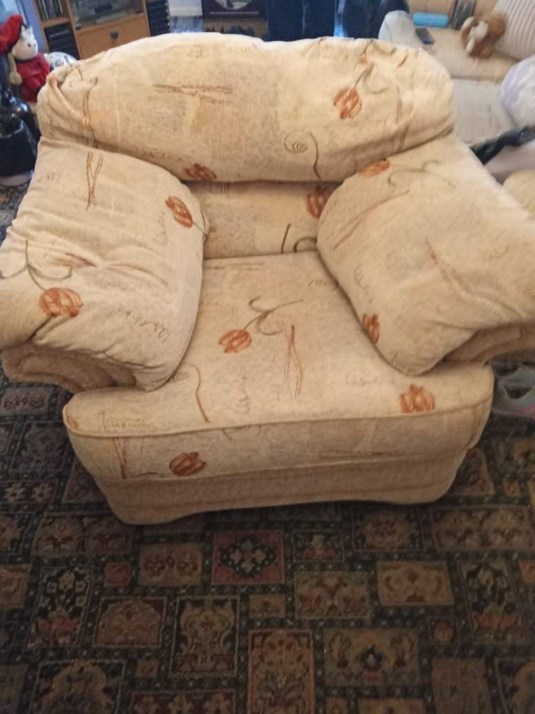 Free armchair 