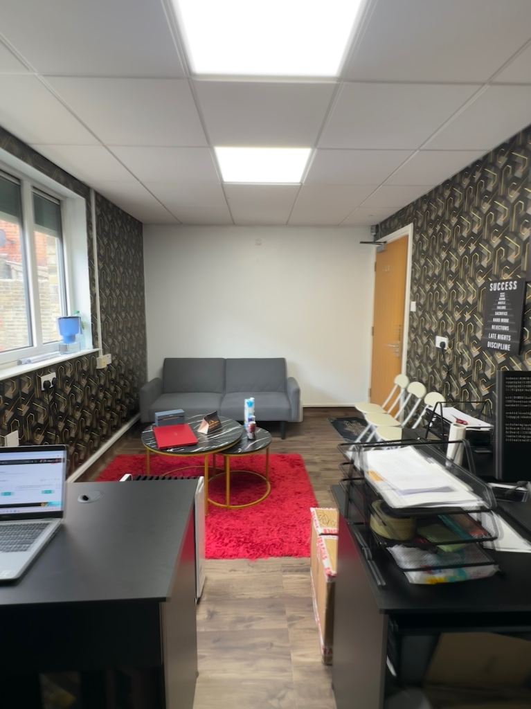 REAR OFFICE PREMISES – LEASE FOR SALE - London E2