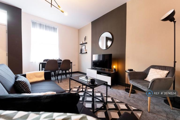 2 bedroom house in Haddon Avenue, Leeds, LS4 (2 bed) (#2674534)