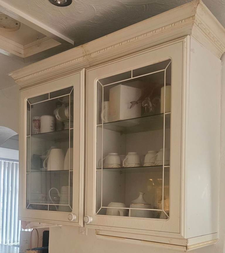 Kitchen base & wall units