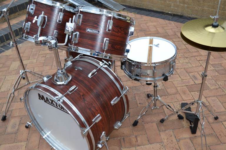 MAXTONE  ROCK  DRUM  KIT  SET  -  COMPLETE WITH CYMBALS