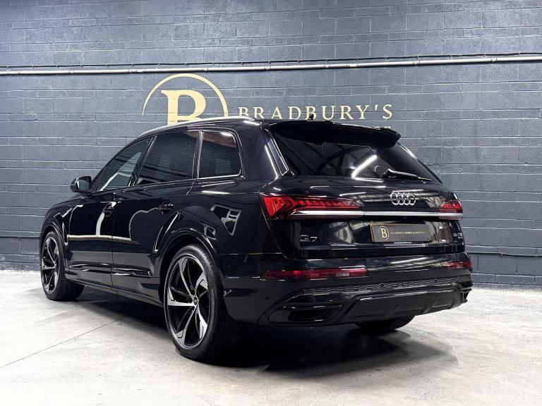 AUDI Q7 3.0 TFSI V6 55 Black Edition 2021