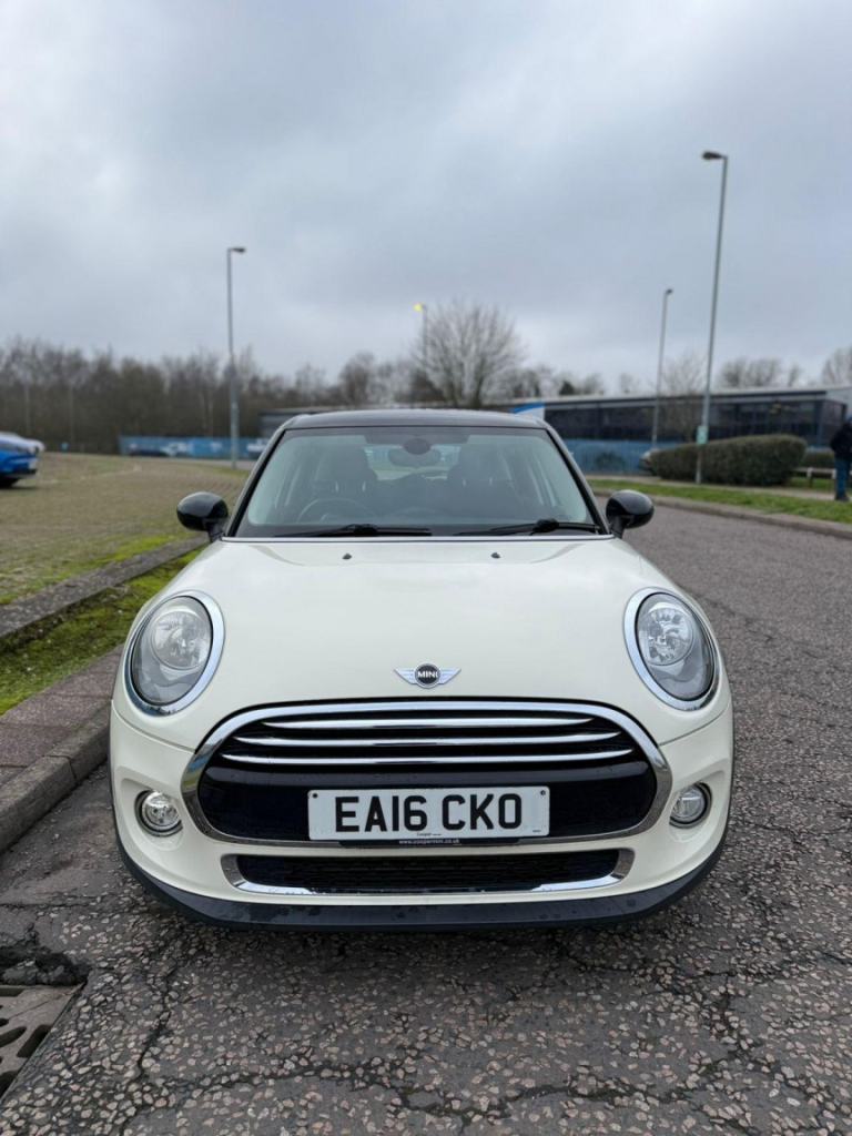 MINI HATCH 1.5 5-Door Hatch Cooper 2016