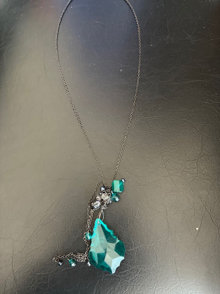 Stylish Necklace with Green Teardrop Pendant