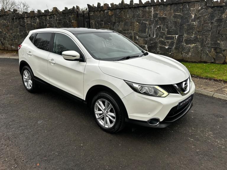 2014 Nissan Qashqai 1.5 dCi Acenta Premium 5dr HATCHBACK Diesel Manual