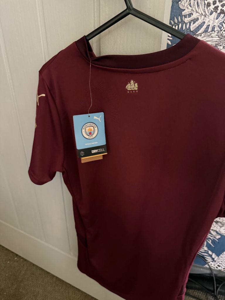 Women’s Man City top