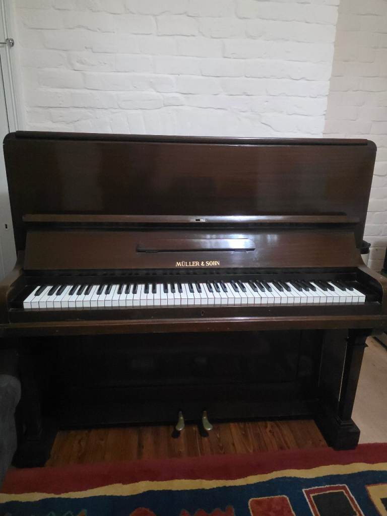 Free Piano for Self-Collection (not well tuned, but works)