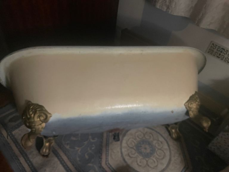 Cast Iron Roll Top Bath