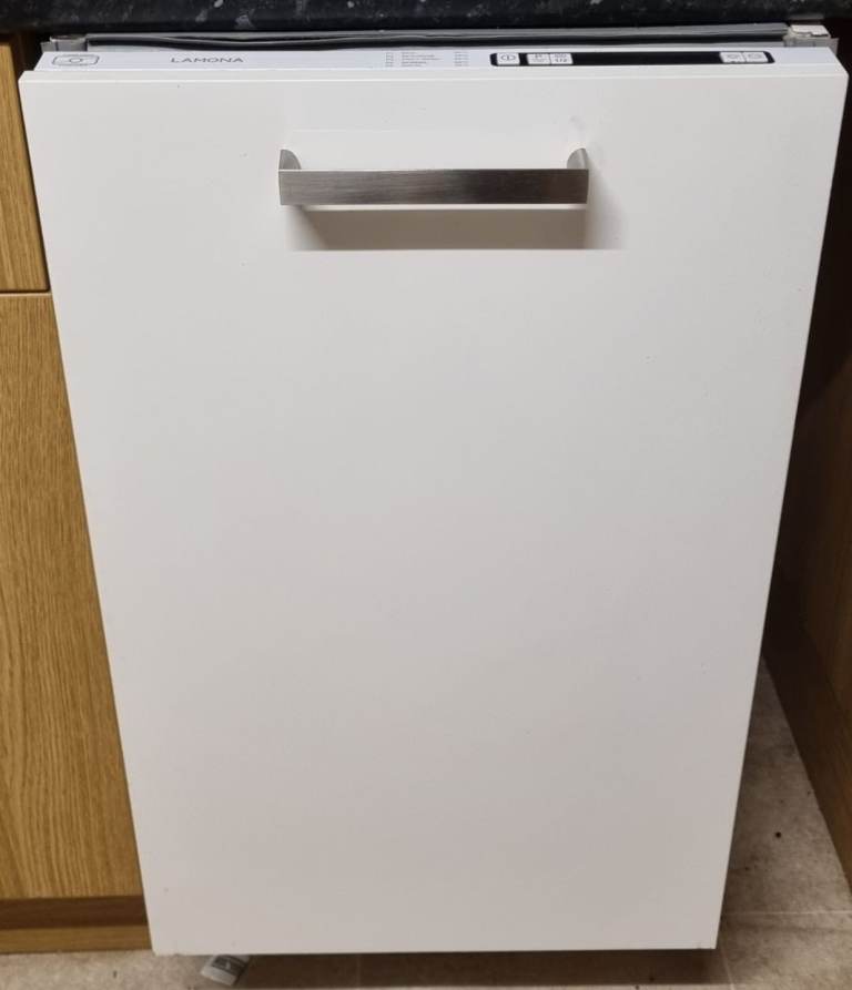 LAMONA Fully integrated 45 cm slimline dishwasher