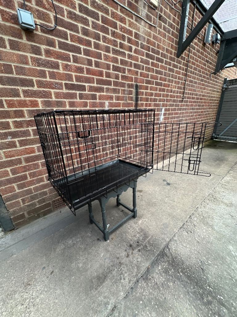 Lords and Labradors dog cage