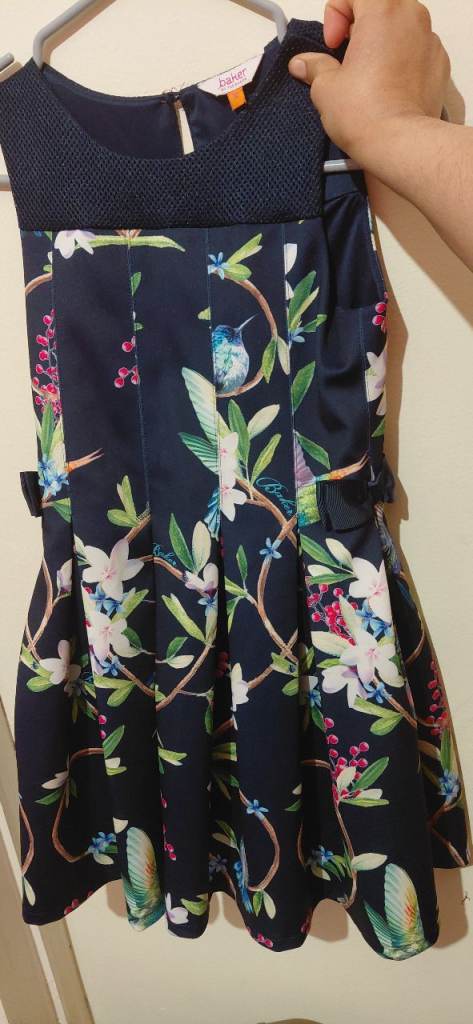 Shirt. Only wore three time. 