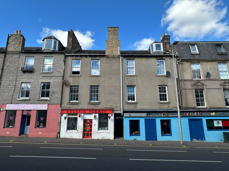 2 bedroom flat in 28B Atholl Street Perth, PH1
