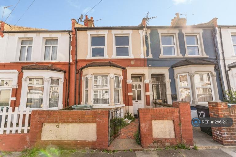 2 bedroom flat in Arnold Road, London, N15 (2 bed) (#2861201)