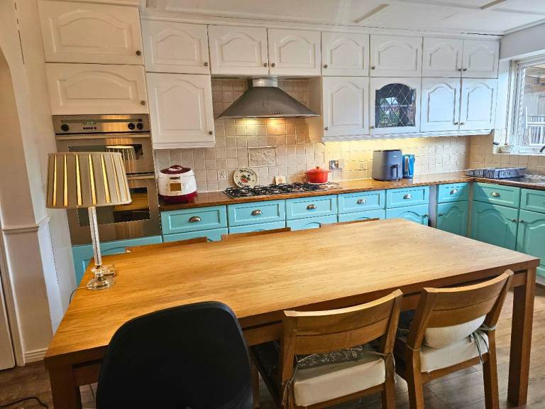 🔥LARGE STUDIO-SIZE MATSER ROOM  AVAILABLE | NEW MALDEN KT3 | ALL BILLS INCLUDED 🔥