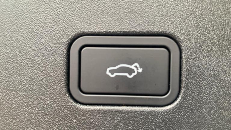 2025 Volvo EX30 Single Motor Extended Range 69kWh Ultra SUV 5dr Electric Auto (272 ps) ESTATE Ele...