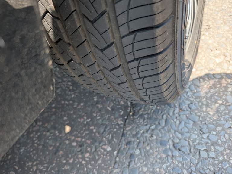 NISSAN NAVARA WHEELS AND TYRES 