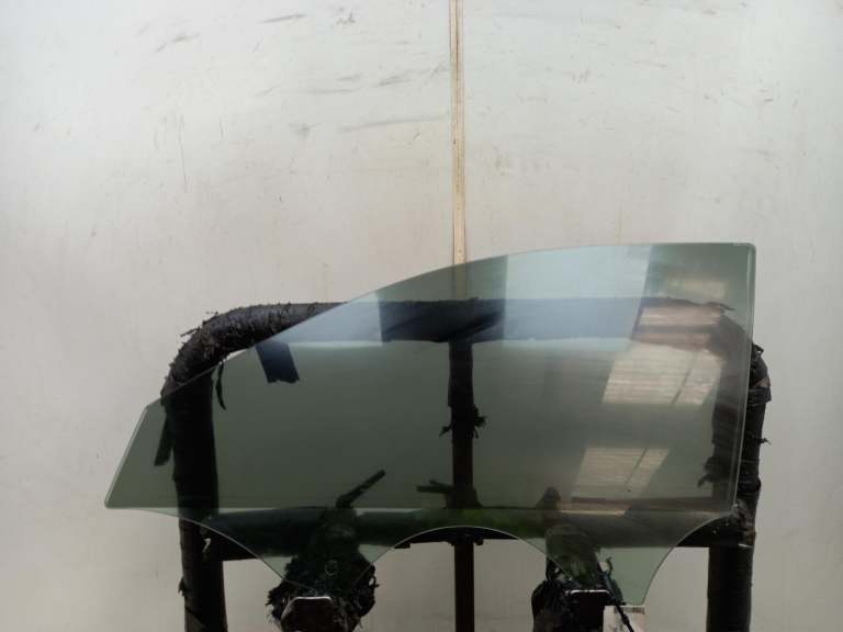 Audi A3 Window Glass N/S 2012-2020 4 Door Saloon Front Lh