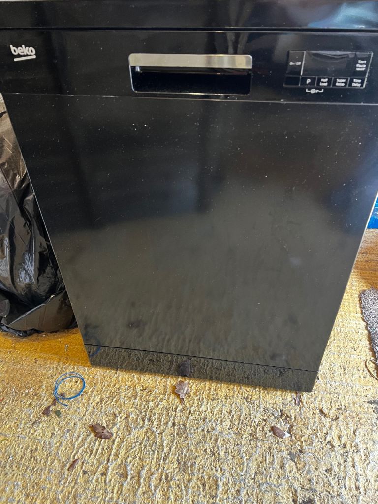 BEKO Dishwasher - Black