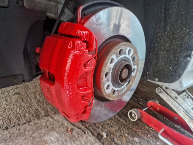 Refresh Your Car: Alloy Wheels, Calipers & Headlights – South London