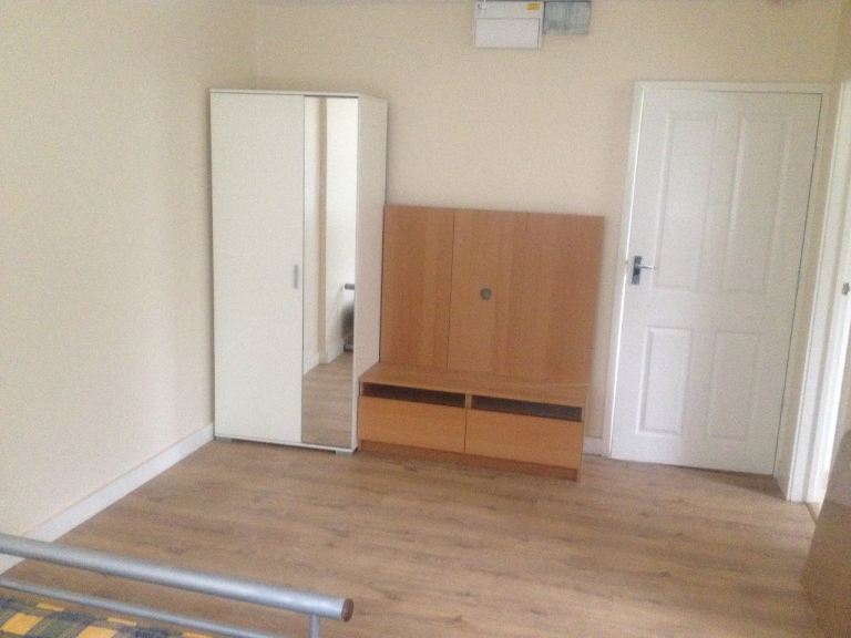 Spacious Studio with bills