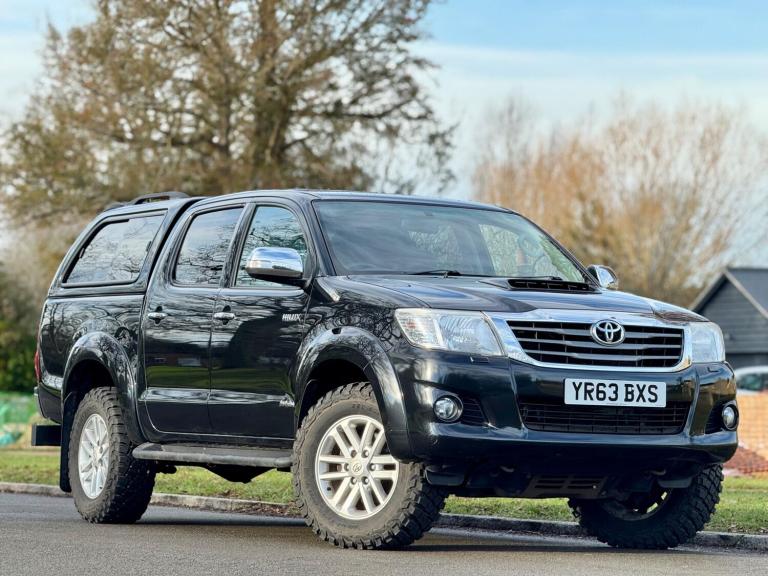 2013 Toyota Hilux 3.0 D-4D Invincible Auto 4WD Euro 5 4dr PICK UP Diesel Automatic