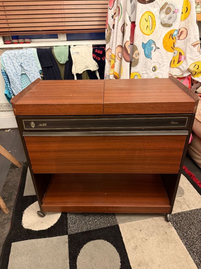 Heated Hostess Serving Trolley with 4 trays 