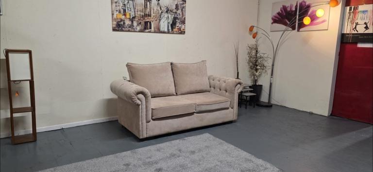 Chesterfield®️ 2 Seater Sofa Excellent Condition 2 Years Old Chenille Cost £789