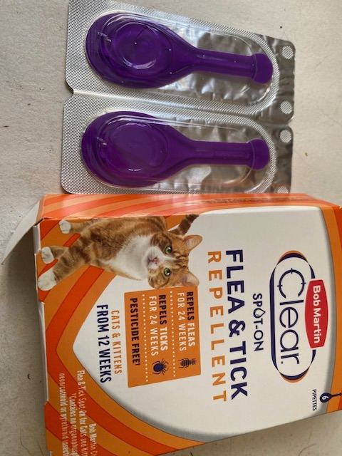 2 pipettes of Bob Martin flea and tick repellent for cats and kittens. £9.30 for 6