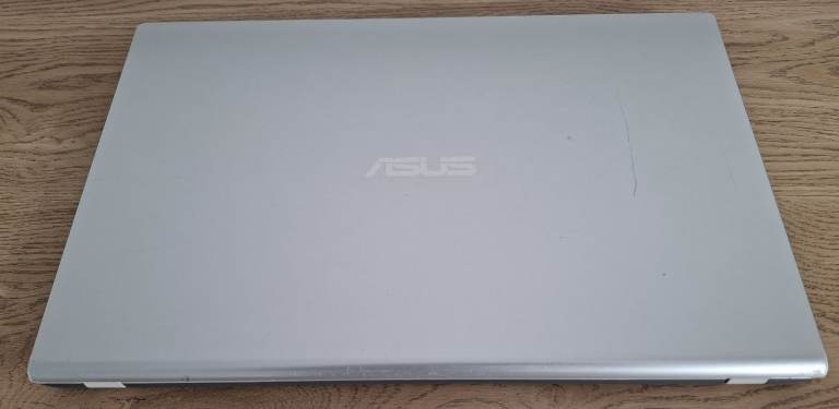Fast and Powerful Asus 15.6" FHD Laptop (Intel Core i7, 16GB , 512GB)