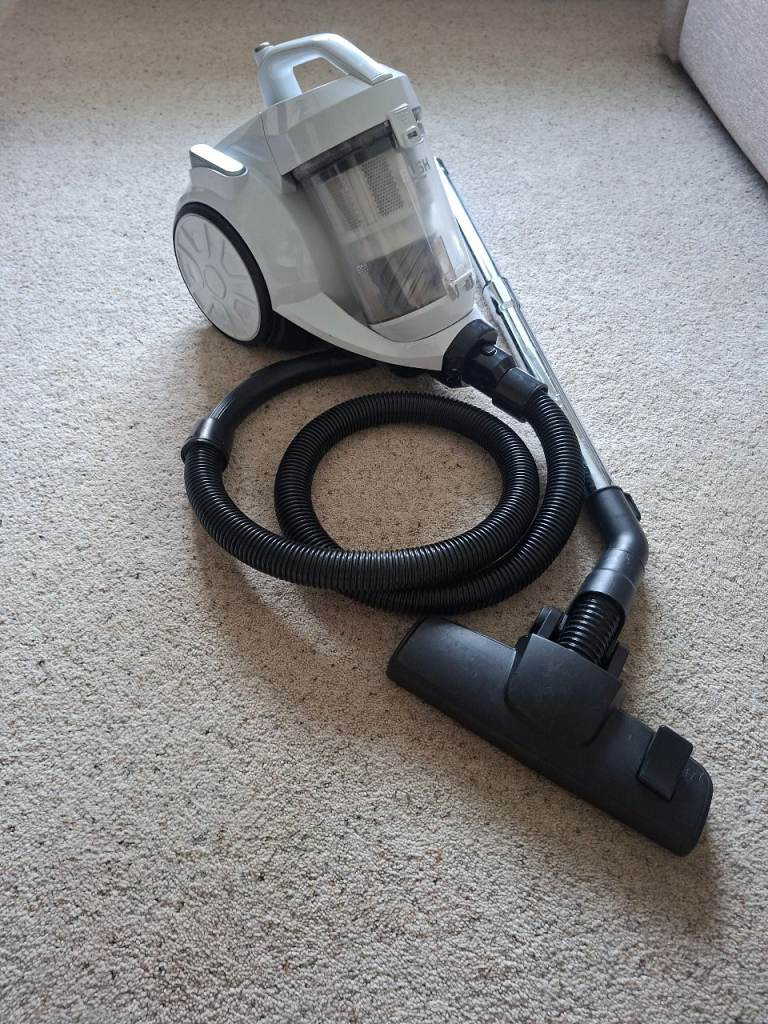 Bush Bagless Cylinder Vacuum Cleaner – White, Good Condition