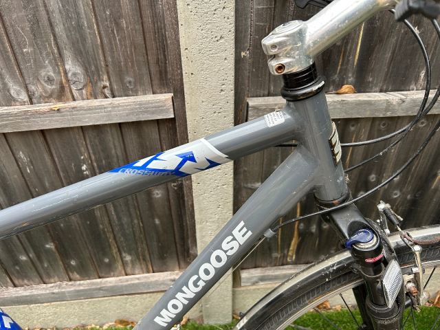 Mongoose 450 Crossway Hybrid Mountain Bike | in Colchester, Essex