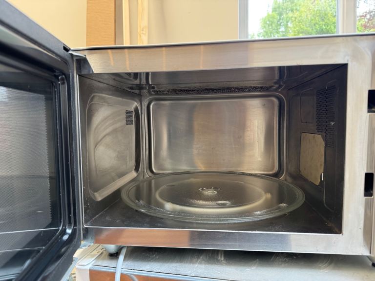 Panasonic 900 Watt Microwave 