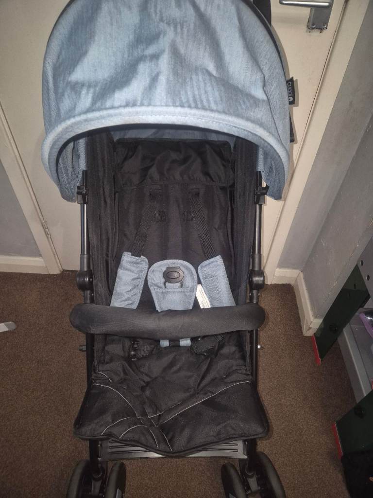 Cuggl stroller comes with rain cover and full cover hood. Derby collection