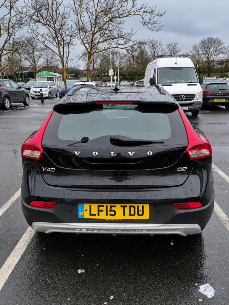 Volvo, V40, Hatchback, 2015, Semi-Auto, 1560 (cc), 5 doors