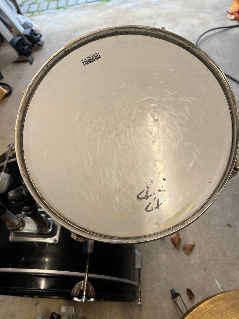 Drum Kit Performance Percussion - Plays well but tatty