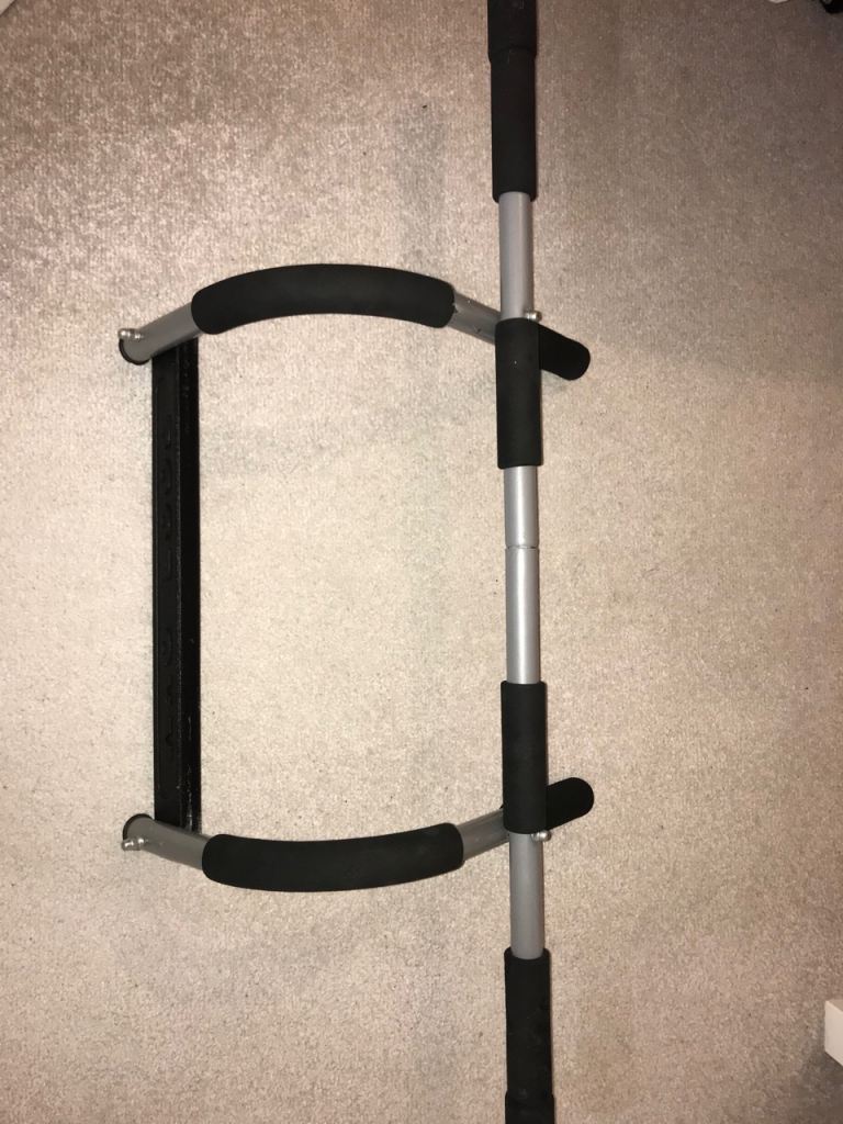 DOOR WAY PULL UP BAR 
