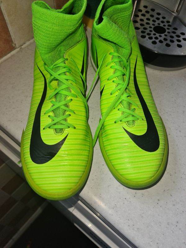 Nike Jr Mercurial high top trainers/ astro turf boots in electric green, UK size 4.5.